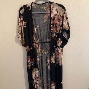 Fashion Nova- Floral Kimono Cardigan with Slit-1XL